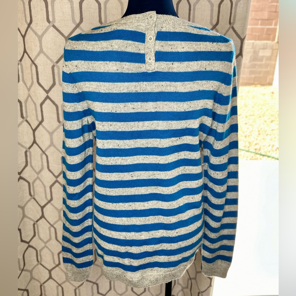 EUC Talbots Petite Grey & Blue Striped Sheep Intarsia Crew Neckline Sweater - Picture 9 of 13